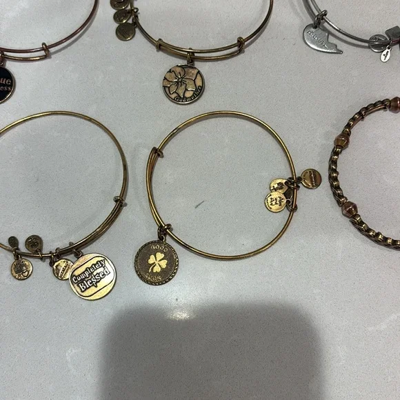 Alex and Ani lot - Picture 4 of 8